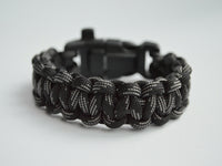 Pulsera Cobra supervivencia