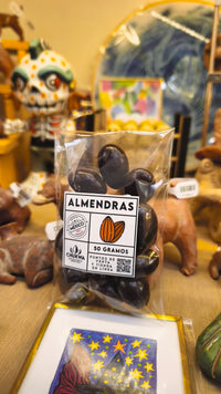 Confitado de almendras con chocolate