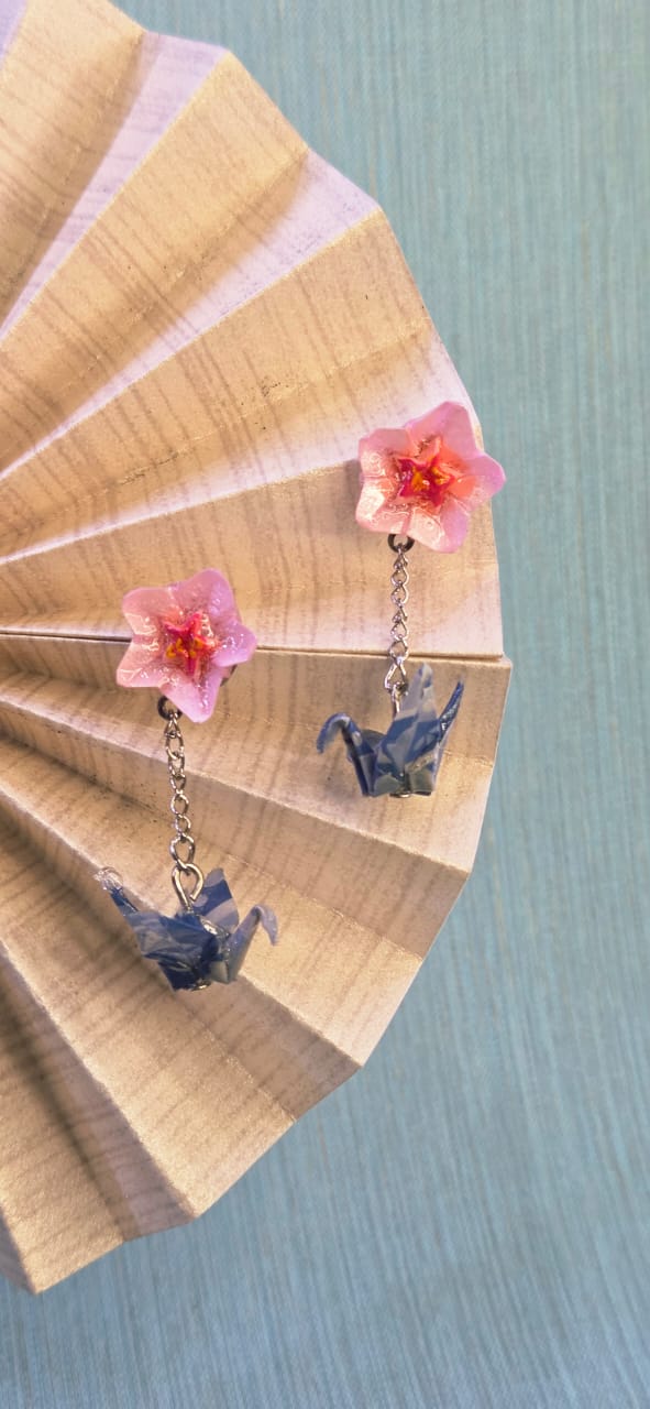 Aretes sakura grulla