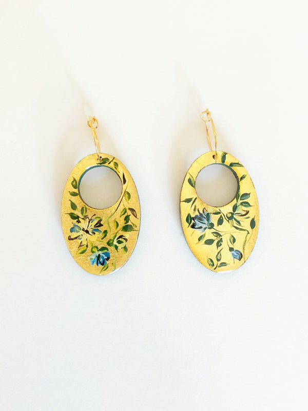 Aretes ovalos flores
