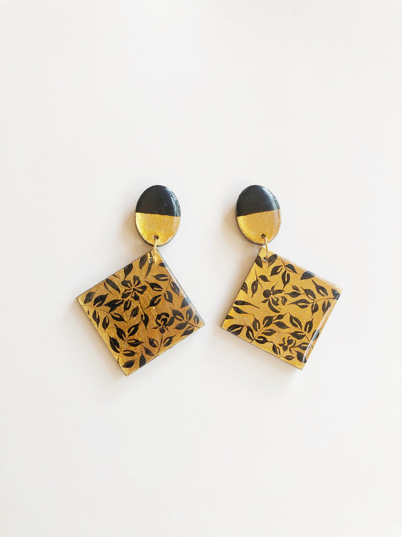 Aretes rombo negro