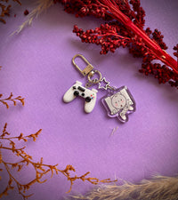 Charm "Play station"