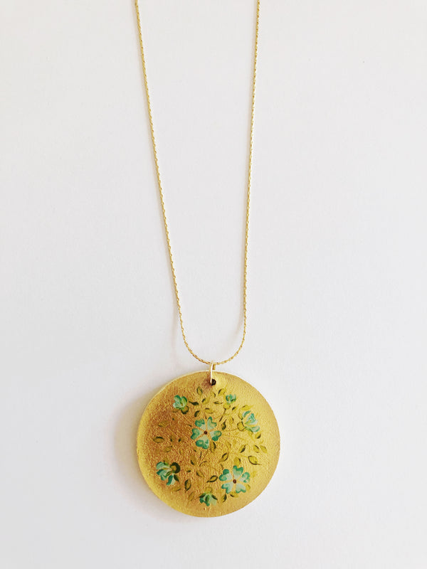 Collar circular flores verdes