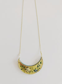Collar media luna chico flores