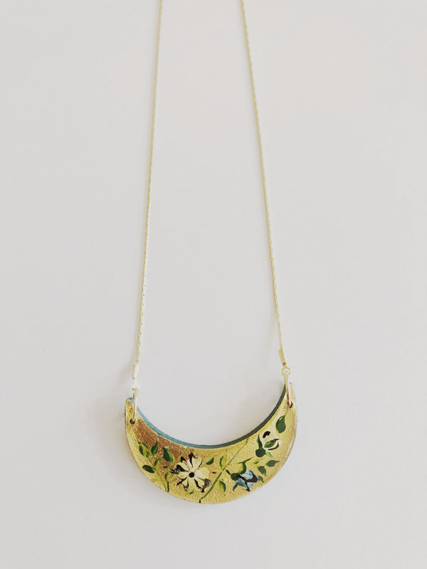 Collar media luna chico flores