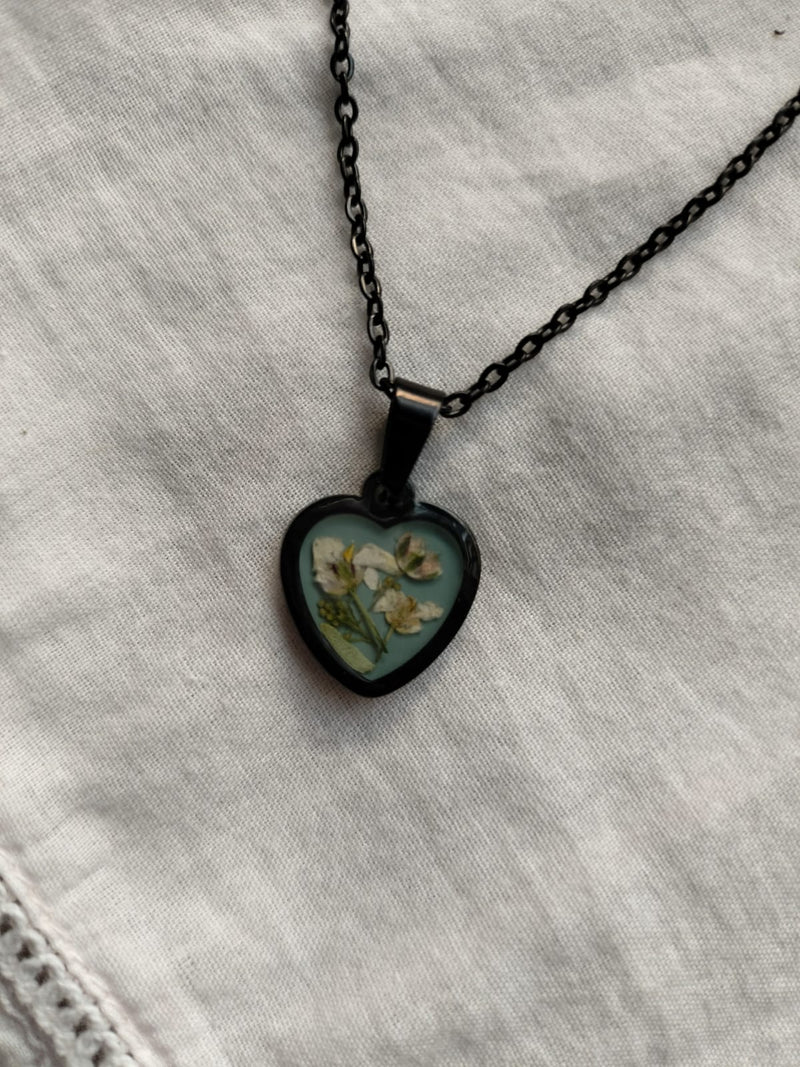 Collar con dije corazon mini