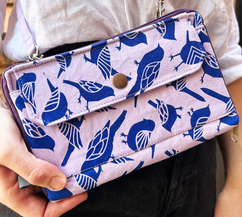 Mini o cartera pájaros azul