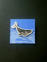 Pin Ballena Azul