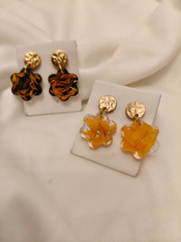 Aretes flor con petalos cempasuchil chicos