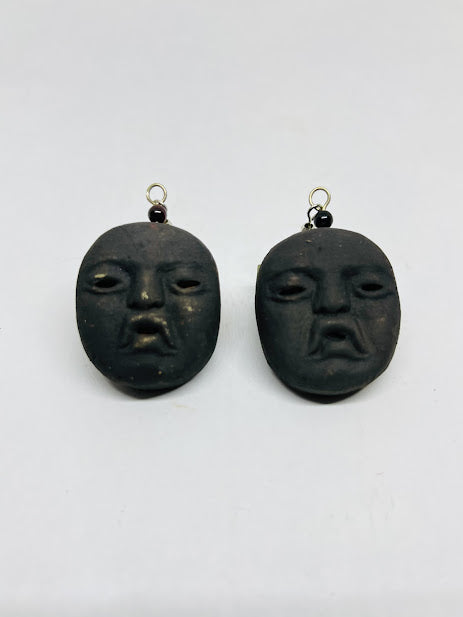 Aretes "Cabeza Olmeca"