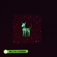 Pin "Xoloitzcluincle Re-animado" Glow in the dark
